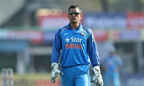 5 great ms dhoni interactions captured on stump mics that