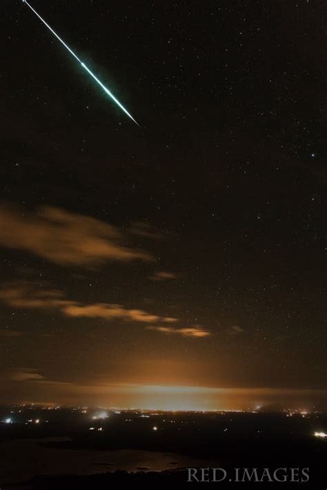 Pic Mayo Man Catches An Image Of A Meteor Breaking Up