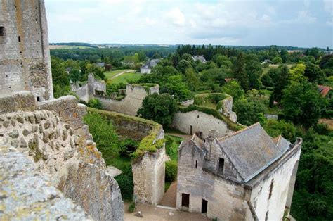 loches  glimpse  historic french countryside   heart