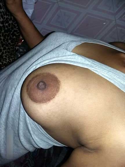 indian girl seema ne apne boobs dikhaye antarvasna indian sex photos