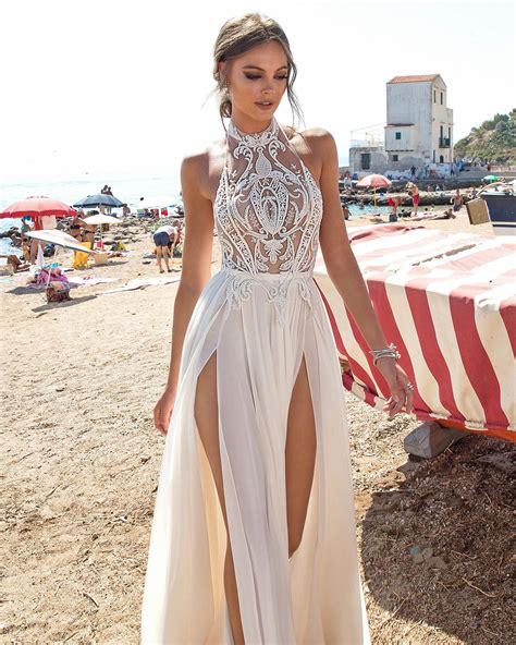Sexy Wedding Dresses For Brides Who Want To Turn Heads