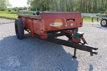idea  dry manure spreaders auction results tractorhousecom