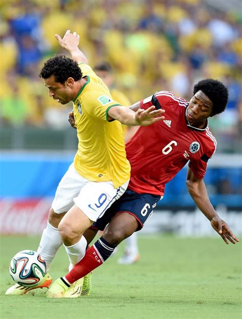 las mejores imagenes del partido colombia  brasil fotogaleria radio los colombia