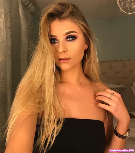 cum fake and caption this cute blonde makeup artist