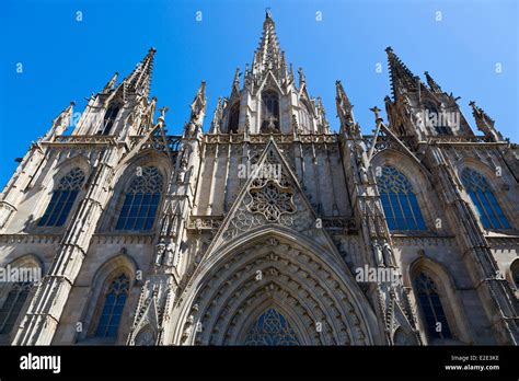 bell tower   la seu cathedral  barcelona spain stock photo alamy