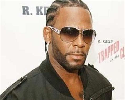 is r kelly holding women hostage in an abusive sex cult