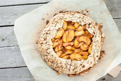 the best peach dessert recipes roundup lolly jane