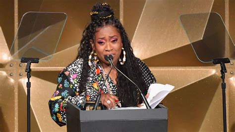 missy elliott tears up while being inducted into