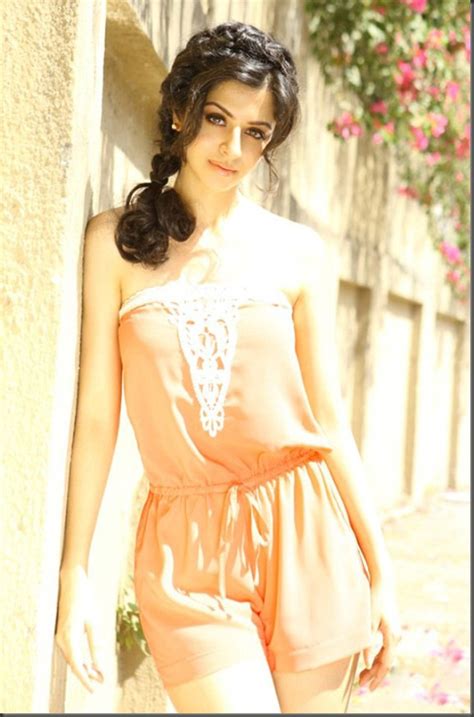 Actress Vedhika Latest Hot Stills ~ Stills Bay Movie Actor Actress