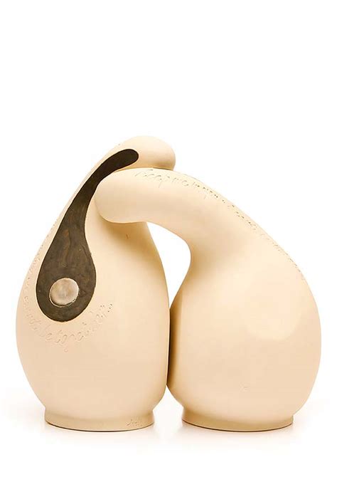 keramische duo urn yiya    liter  inhoud met beige glazuur en unieke vorm urnwebshopnl