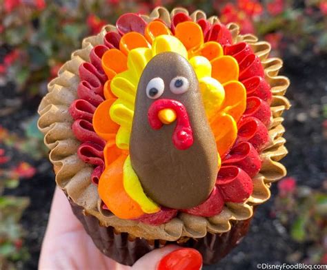 two thanksgiving day only treats are coming to disney s pop century