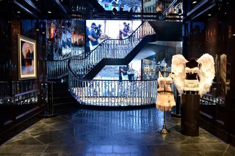Peek Inside Victorias Secret London Flagship Store At Bond Street