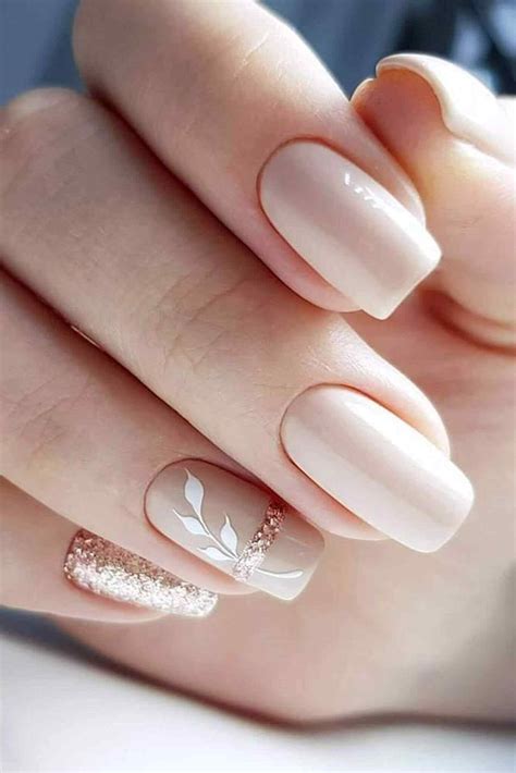 disenos unas de gel blancas blanco traslucido manicura de unas