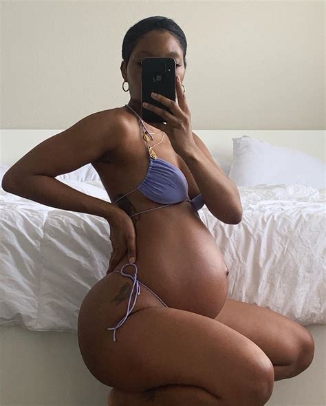 monti dever nude through her entire pregnancy in 2020 45