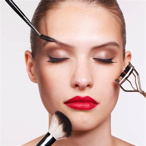 beauty tips how to apply eyeliner foundation and more