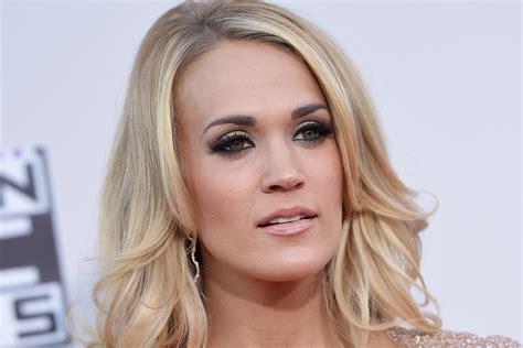 Carrie Underwood Gets 40 Stitches In Her Face After Fall Page Six