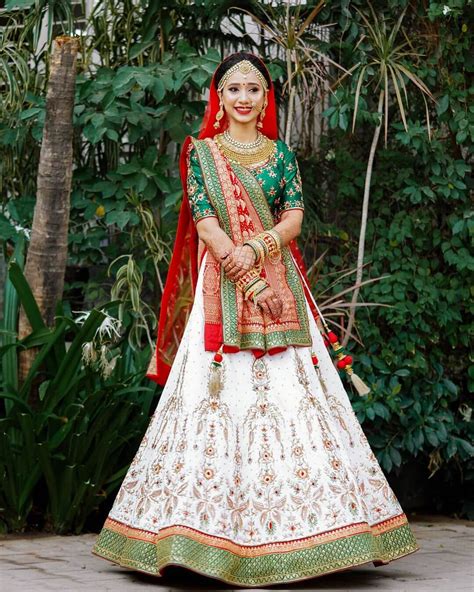 stunning gujarati brides   traditional sarees