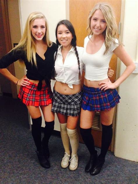 sexy school girls post