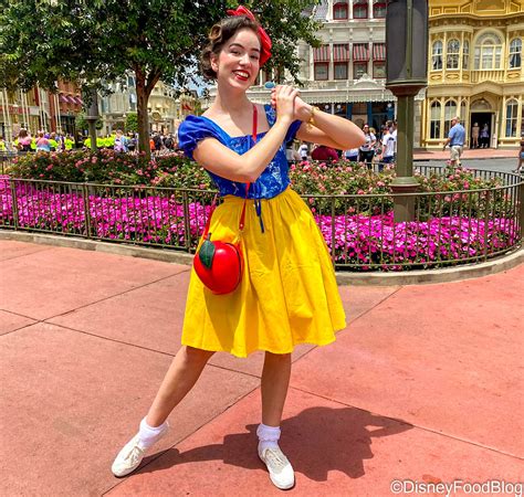 Photos It S Dapper Day In Epcot And Disney Fans Are Going All Out