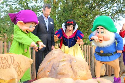 Seven Dwarfs Mine Train Dedication Celebrates New Walt Disney World