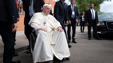 pope francis slowed  aging finds lessons  frailty   york