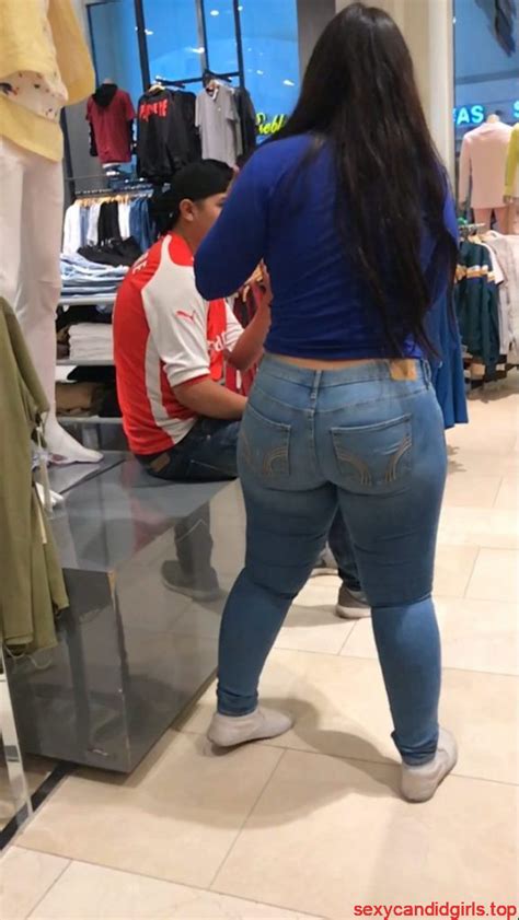 chubby booty and legs in tight jeans store creepshots sexy candid girls