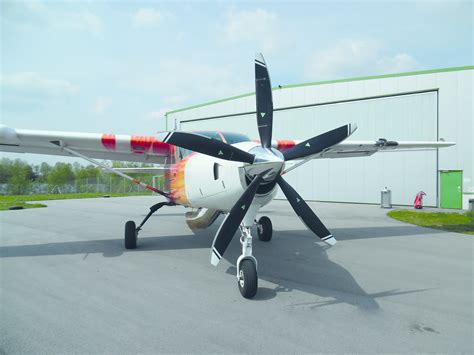 mt propeller announces faa stc    bladed qfj propeller  honeywell powered cessna