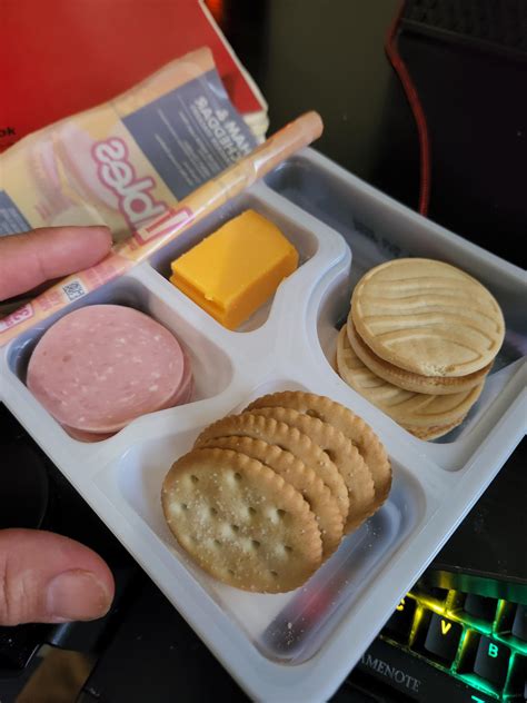 lunchables ive opened missing  cracker rshrinkflation