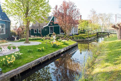 amsterdam river cruise itinerary including keukenhof tulip gardens