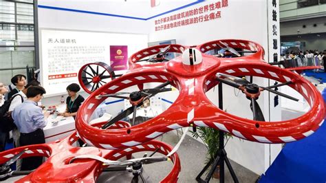 hundreds  drones  displayed   world drone congress    shenzhen