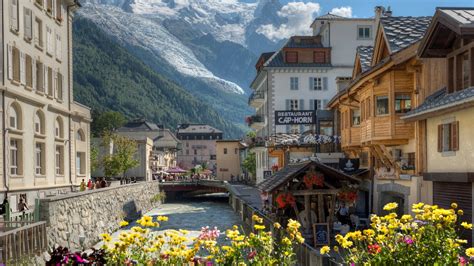 aiguille du midi cable car chamonix mont blanc vacation rentals house rentals  vrbo