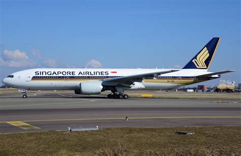 flyingphotos magazine news singapore airlines  er  svl