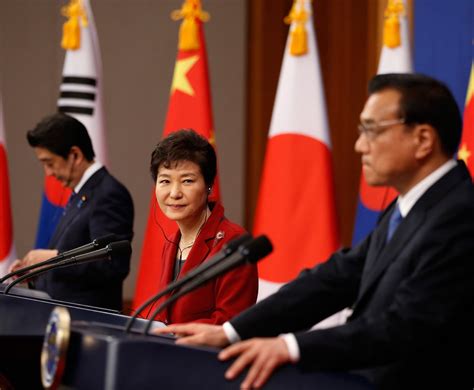 china japan and south korea pledge to expand trade at