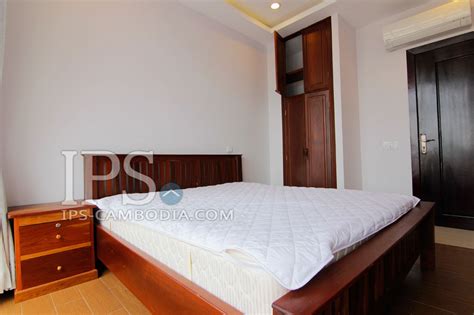 2 bedroom apartment for rent in toul tum poung phnom penh