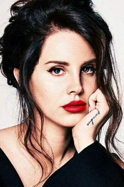Lana Del Rey Lipstick Douglas