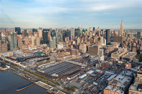 hudson yards     construction curbed ny