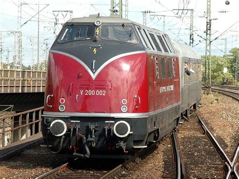 gambar transportasi kereta api lokomotif diesel