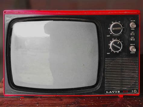 Hd Wallpaper Photo Of Vintage Red And Black Lavis Crt Television