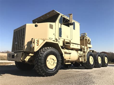 oshkosh   het military heavy haul tractor truck sold midwest military equipment