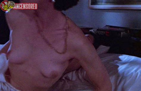 naked lois chiles in creepshow 2