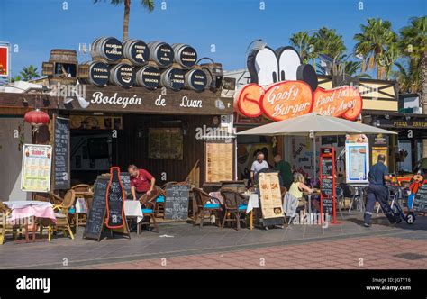 restaurants  bars  promenade avenida de las playas    plastic mile puerto del