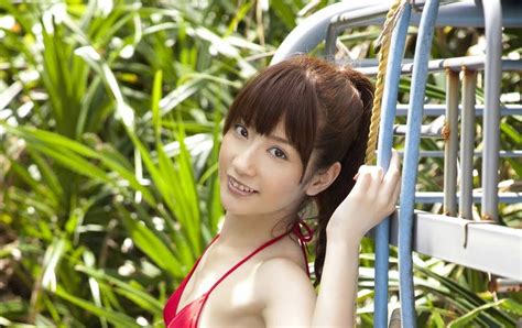anna nakagawa red bikini on the beach japanese idol 2012