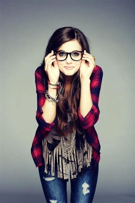Best Hairstyles For Female Glasses Wearers Cute Hipster Outfits