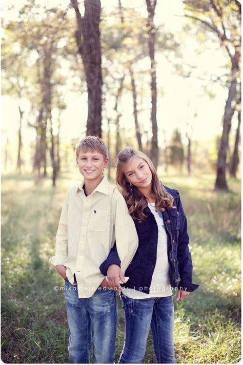 Brother And Sister Pose Photo Time Pinterest Picture