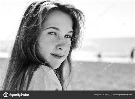 lindo verano adolescente fotografía de stock © reanas 194369430