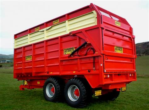 herron  silage trailer  ton hyd rear doorweb herron engineering