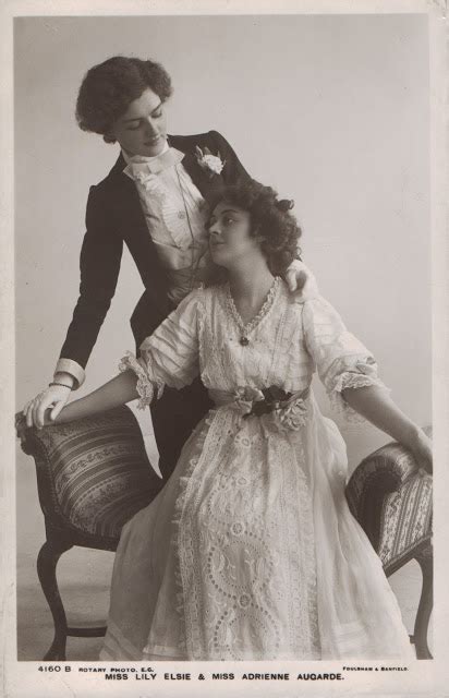 Beautiful Photographs Of Proud Lesbian Couples From The Victorian Era