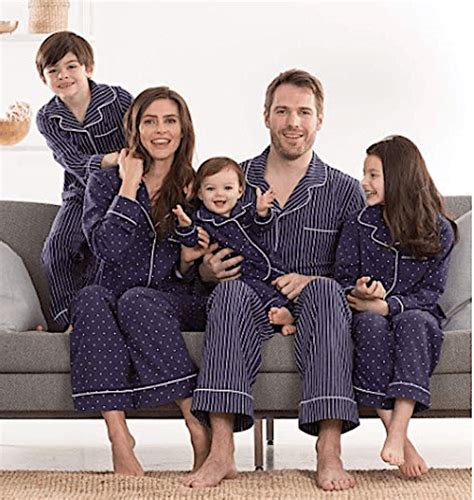 matching christmas pajamas holiday family pjs sleepwear mommematchcom