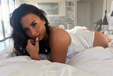 demi lovato nip slip on selfie video she posted and deleted scandal planet