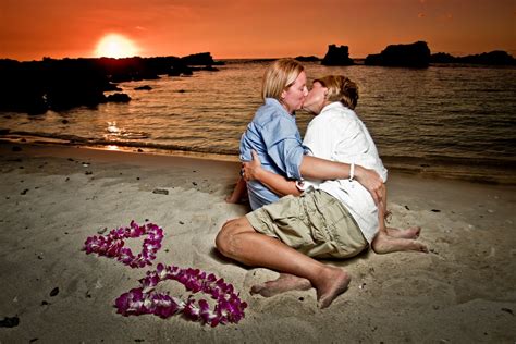 Hawaii Lesbian Wedding Karen Loudon Photography